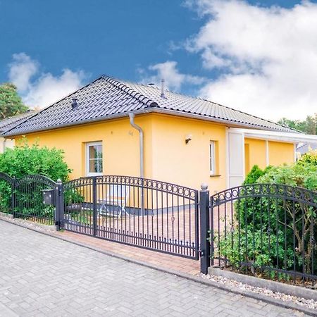 Haeuschen Am Waldrand Villa Тойпиц Екстериор снимка